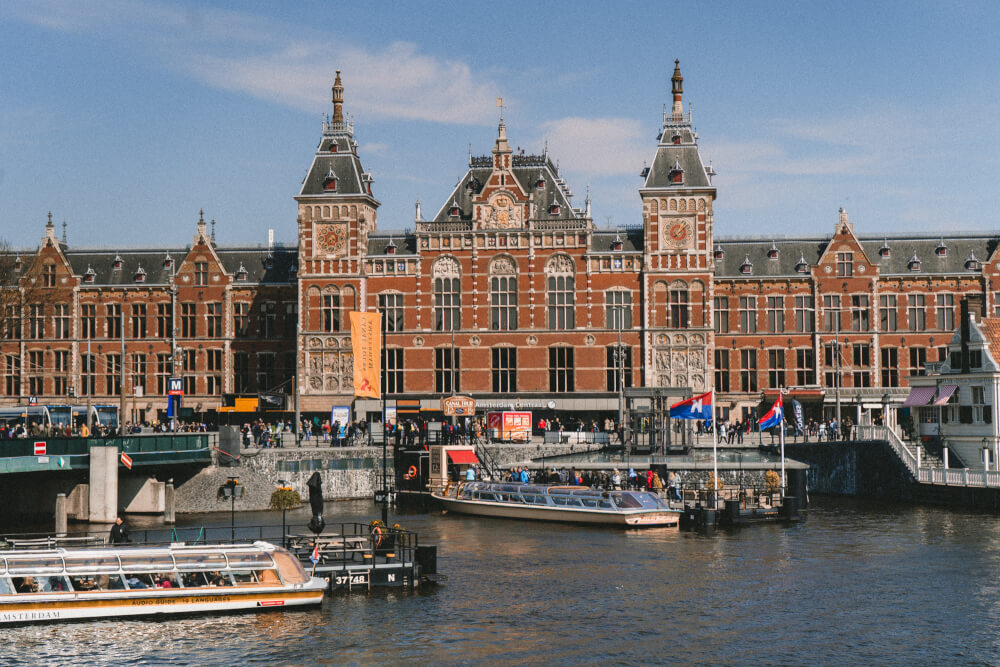 amsterdam travel hacks