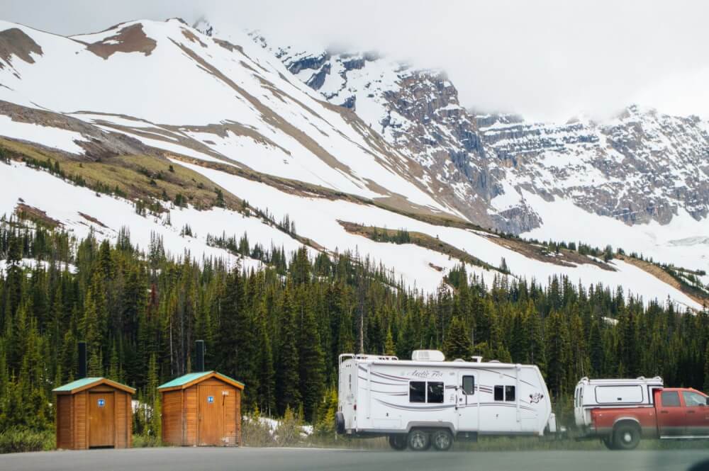 Absolutely stunning set of photos from Banff National Park in Alberta, Canada! These photo guide to Banff will have you booking a ticket immediately. Includes photos of Lake Louise, Lake Moraine, Peyto Lake and more. #Alberta #Canada #LakeLouise #PeytoLake #MoraineLake