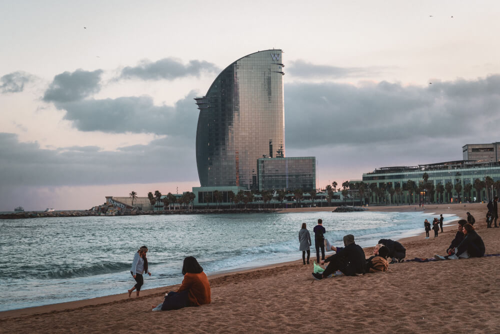 ways to travel in barcelona