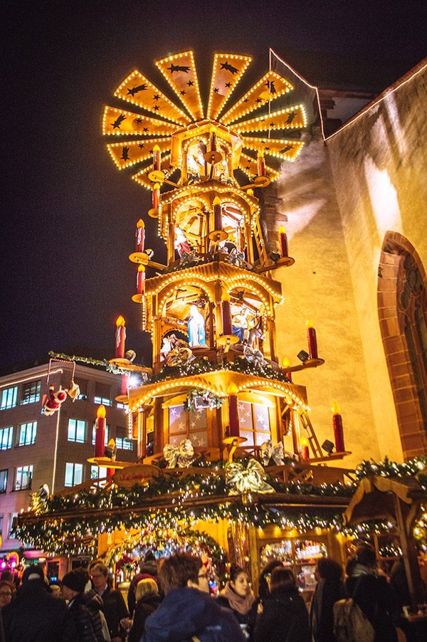 The BEST Christmas markets in Switzerland. If you're looking for a thorough and comprehensive Switzerland Christmas guide, this is it! #ChristmasMarkets #Switzerland #Europe #Christmas