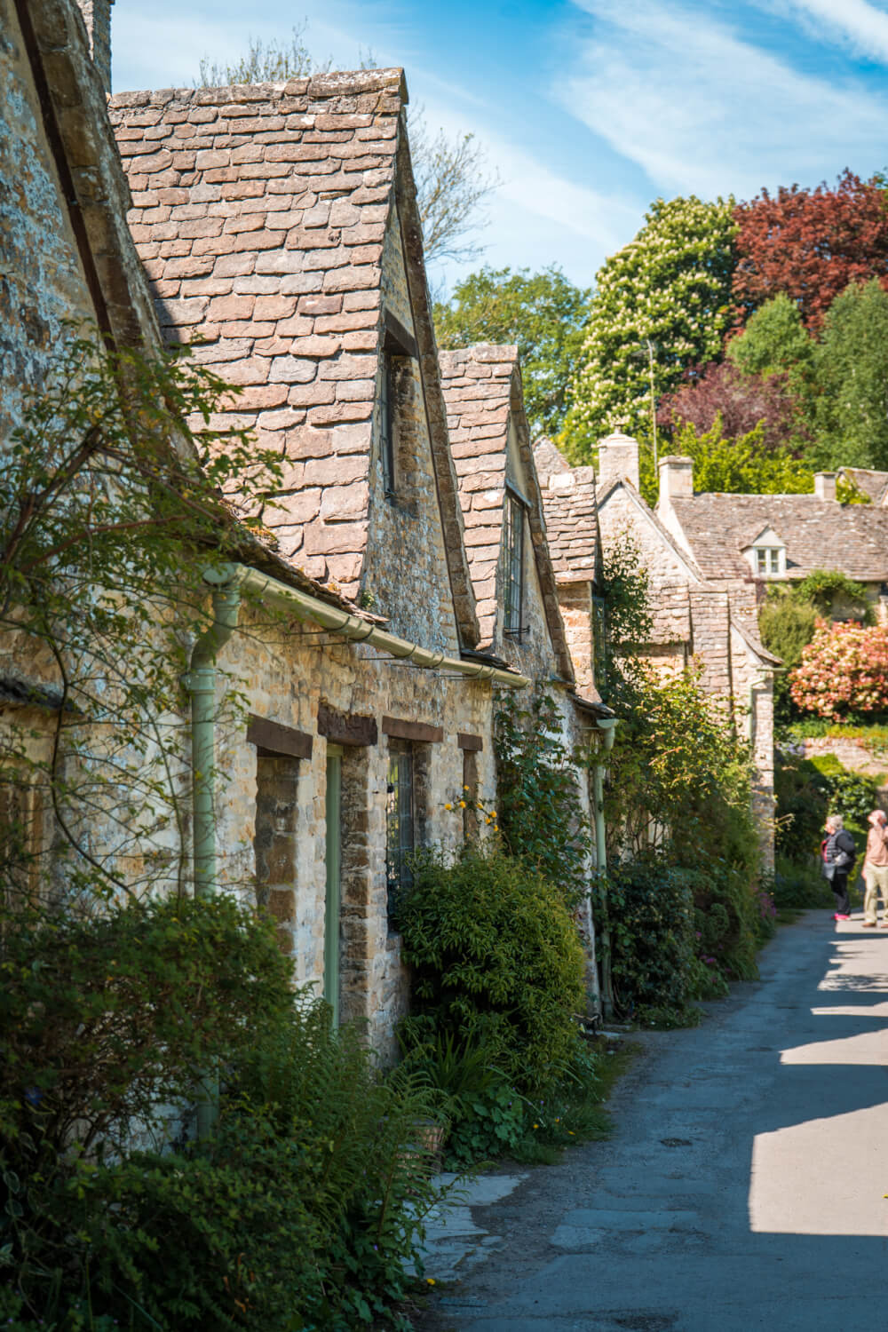 nice towns to visit in cotswolds