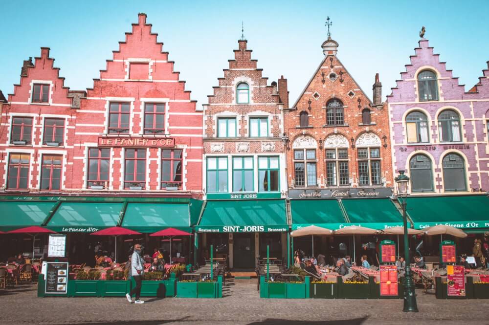 The best itinerary for 2 days in Bruges! A complete itinerary to follow that encompasses all of the main sights in Bruges. A must if you are visiting Belgium! #Belgium #Travel #Bruges