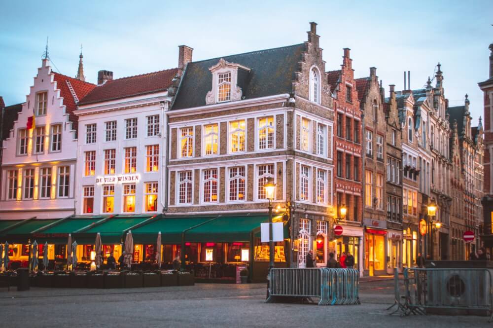 The best itinerary for 2 days in Bruges! A complete itinerary to follow that encompasses all of the main sights in Bruges. A must if you are visiting Belgium! #Belgium #Travel #Bruges