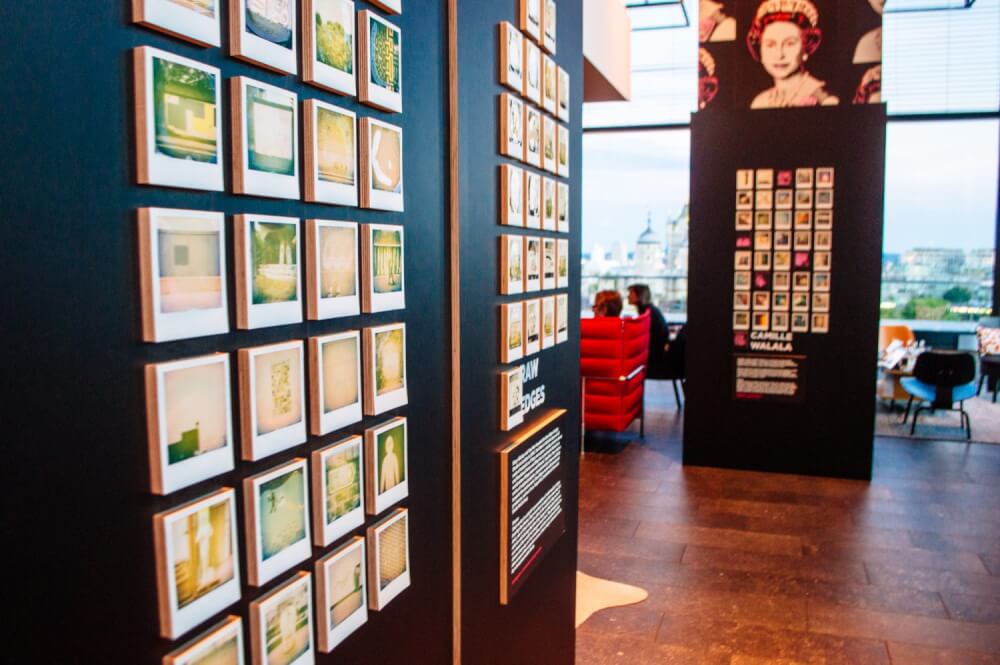 An affordable luxury hotel in London? YES it's possible! The citizenM Tower of London hotel might just be one of London's best deals. Click through for a detailed review with photos to see what the buzz is all about. Deciding where to stay in London just got easier!