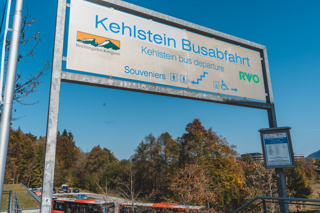 Bus stop sign saying "Kelhstein Busabfahrt"