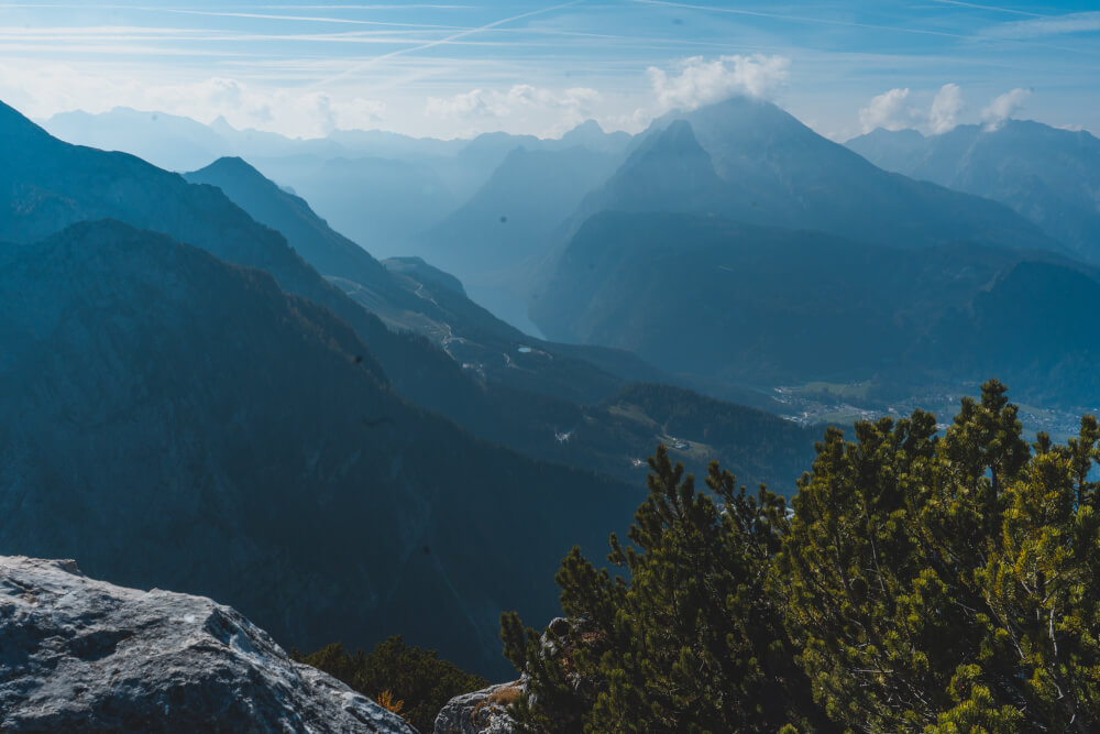 Hiking around the Eagle's Nest