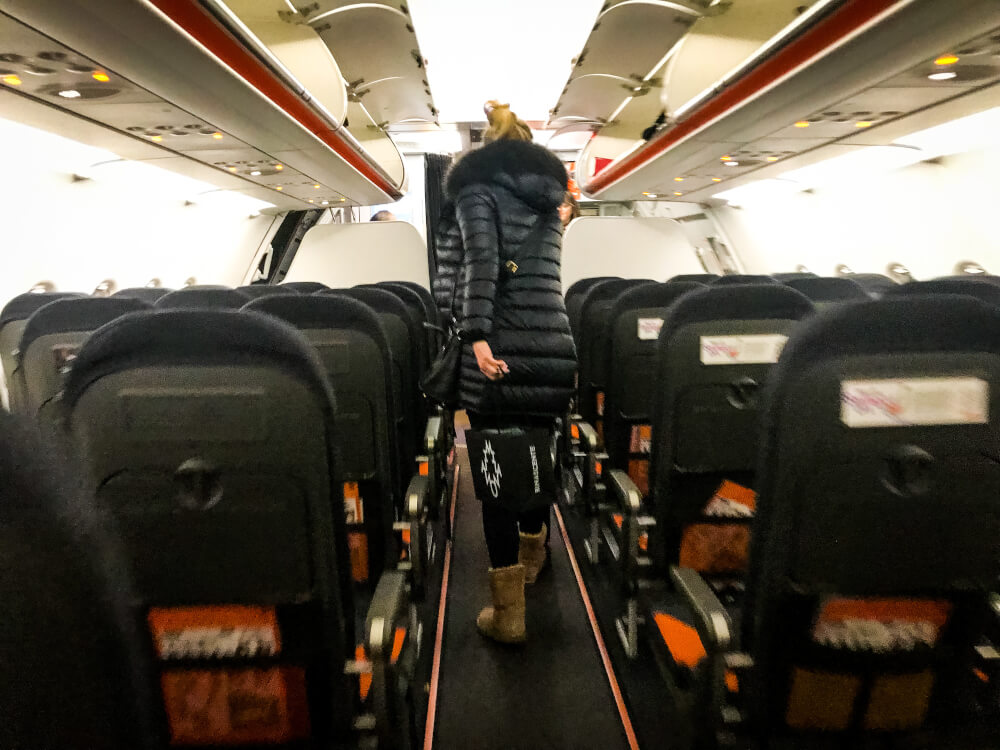 Woman unboading an easyJet flight