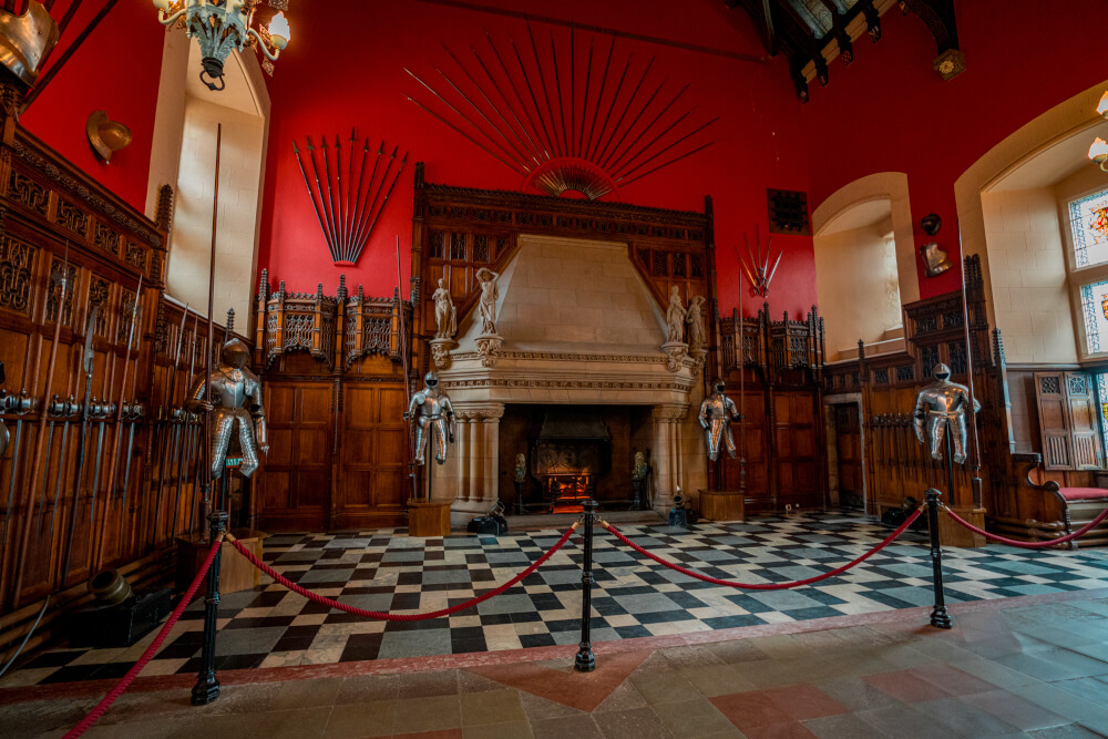 how long to tour edinburgh castle