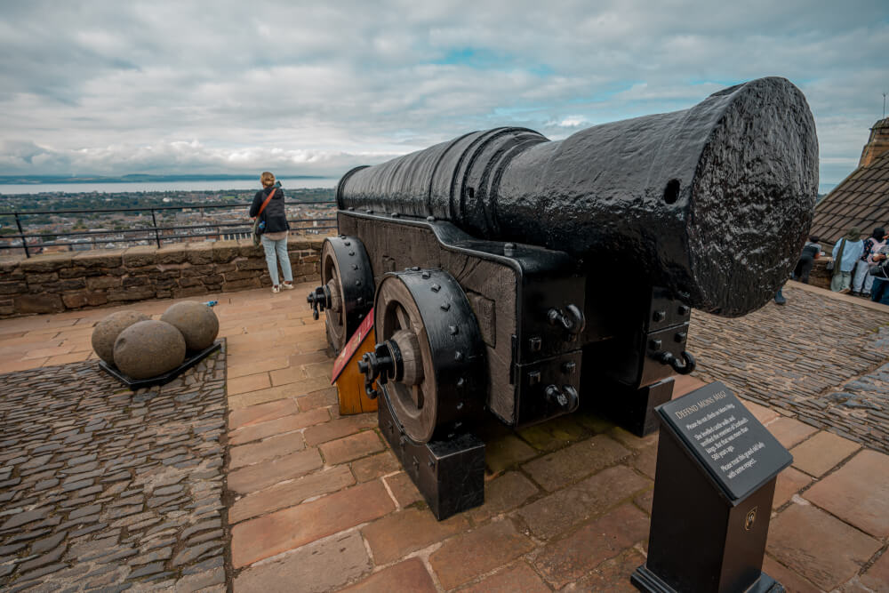 edinburgh castle visit scotland