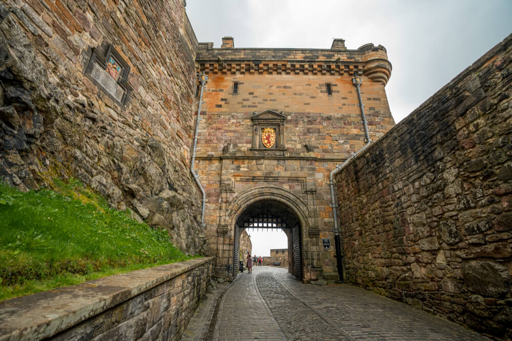 castle tours in edinburgh
