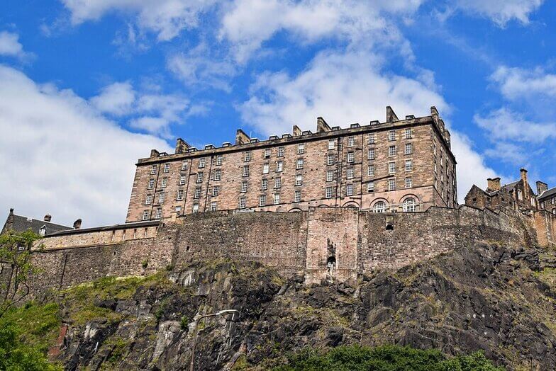 castle tours in edinburgh