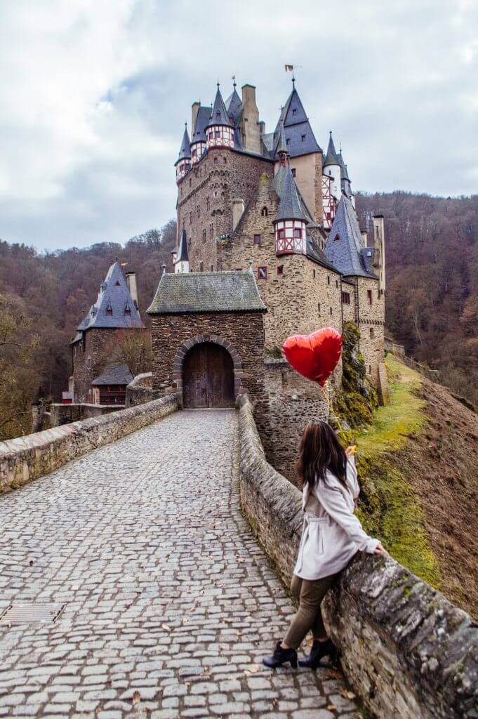 Burg Eltz Castle (Burg Eltz in German, Eltz Castle in English) is by far one of the prettiest fairytale castles in Germany. Click through for a comprehensive guide on visiting Burg Eltz Castle for yourself, including how to get there, what to do there and where to get the best views.