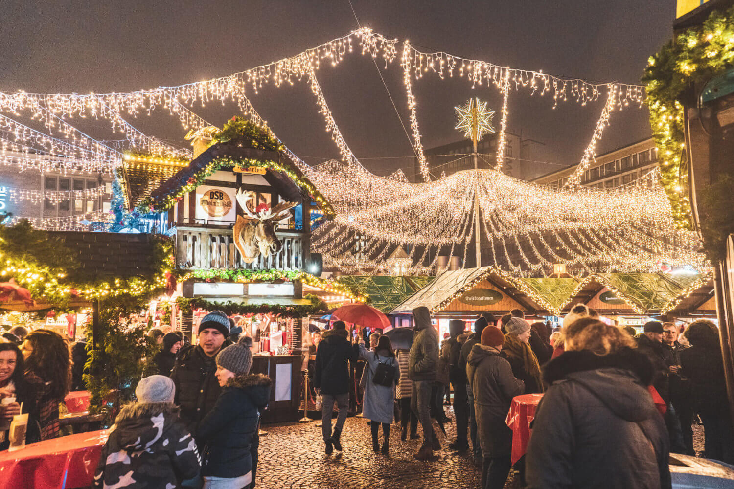 The gorgeous Essen Christmas Market at Kennedyplatz