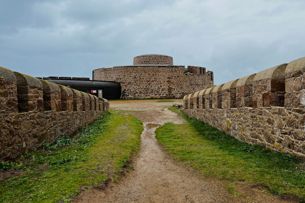 guernsey tourist guide