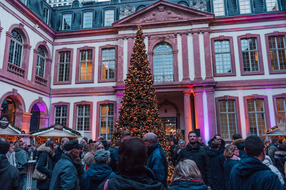 Frankfurt Christmas Market 2024 Guide Where to Go, What to Eat & More!