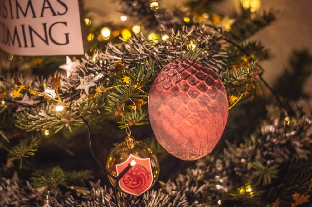 Game of Thrones Christmas inspiration! Click through to see awesome Game of Thrones Christmas decor filled with puns. #GameOfThrones #Puns #Christmas