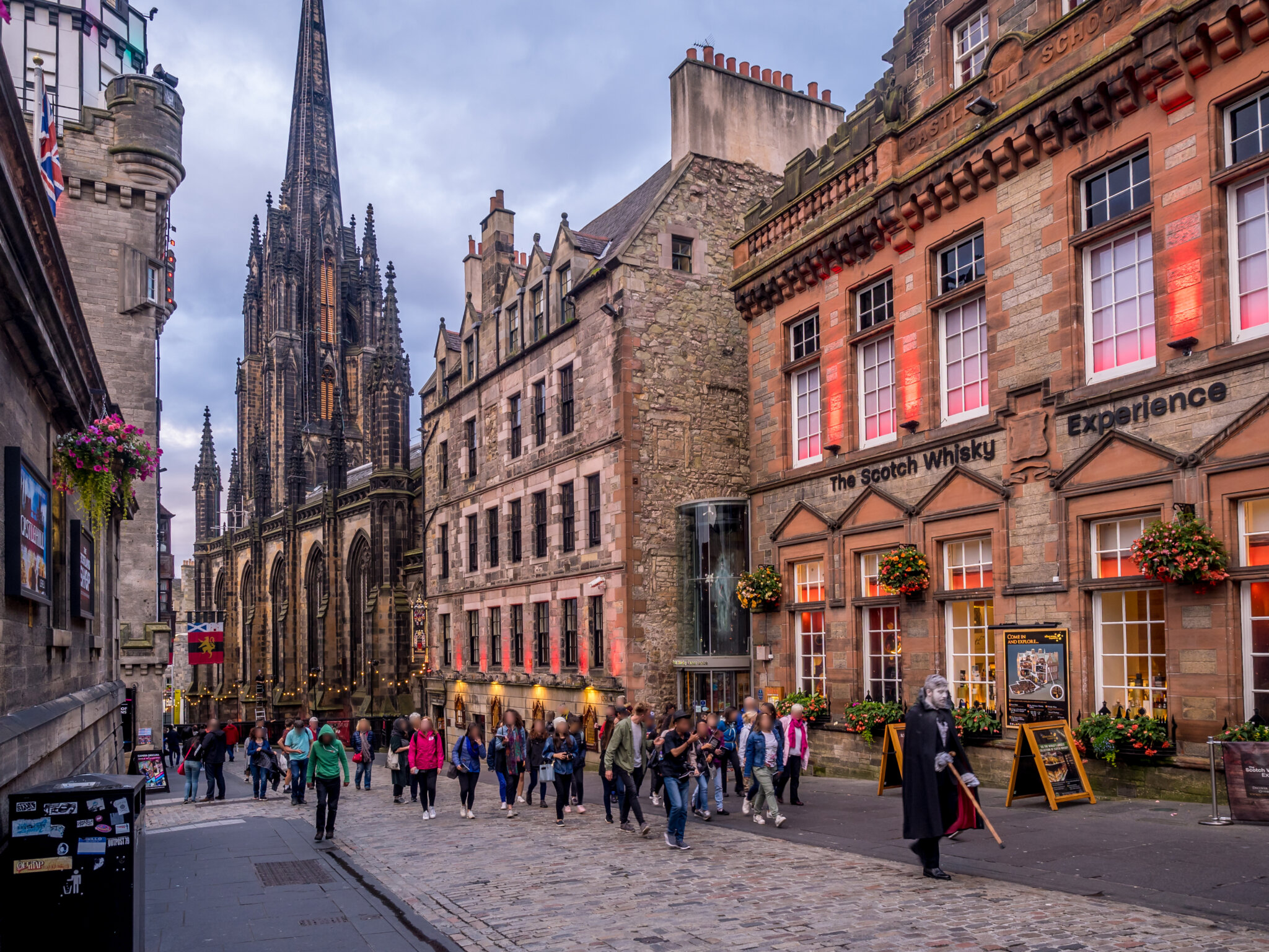 44 Unique & Fun Things To Do In Edinburgh, Scotland