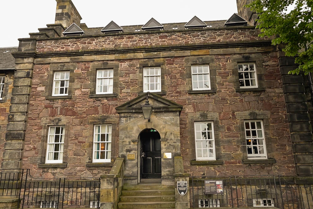 castle tours in edinburgh