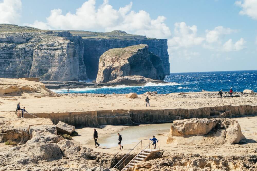 Visiting Malta and looking for the best things to see, do and experience in Malta? Check out this gorgeous photo diary packed with inspiration for how to spend 4 days in Malta. Take this as the ultimate itinerary inspiration for your next Malta visit!