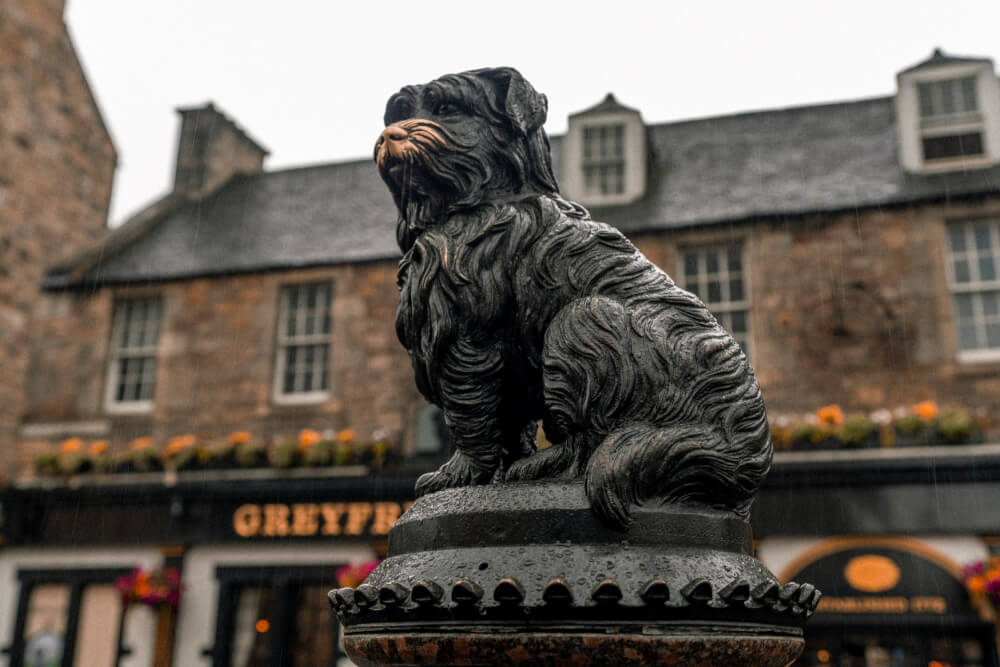 travel book edinburgh