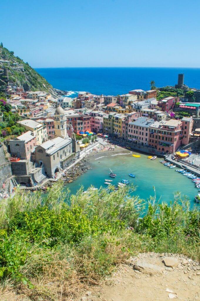 Wow - the best Cinque Terre, Italy guide out there! Recaps all the important must-dos during a Cinque Terre visit. Don't miss this if you're planning on travelling to Italy. #Italy #CinqueTerre #Wanderlust