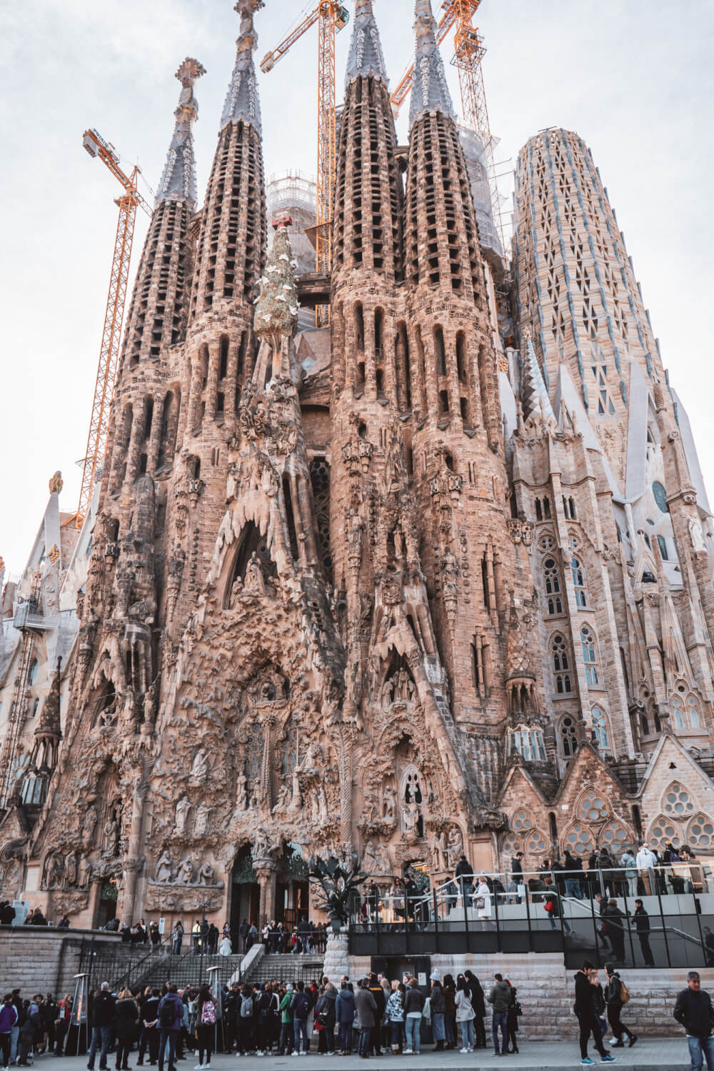 ways to travel in barcelona