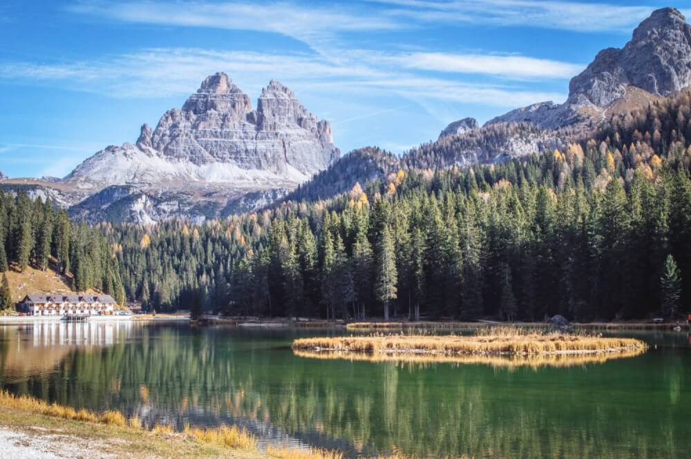 Absolutely stunning photos of the Dolomites in Italy! This post is travel inspiration at its finest, inspiring you to travel to Italy, travel to Europe and beyond! #italy #europe #travel #photography