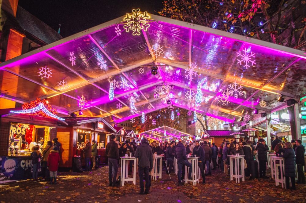 The BEST Christmas markets in Switzerland. If you're looking for a thorough and comprehensive Switzerland Christmas guide, this is it! The ultimate Switzerland Christmas market bucket list. #ChristmasMarkets #Switzerland #Europe #Christmas