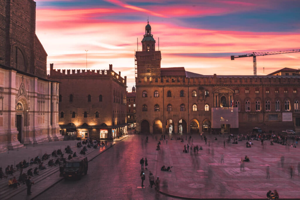 tourist attractions in bologna italy