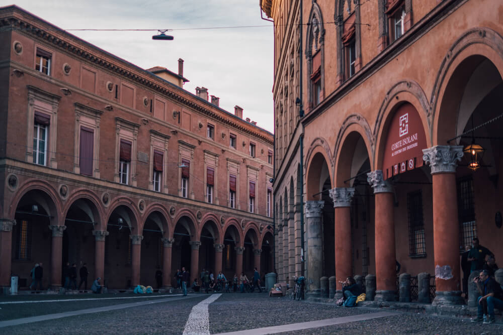 tourist attractions in bologna italy