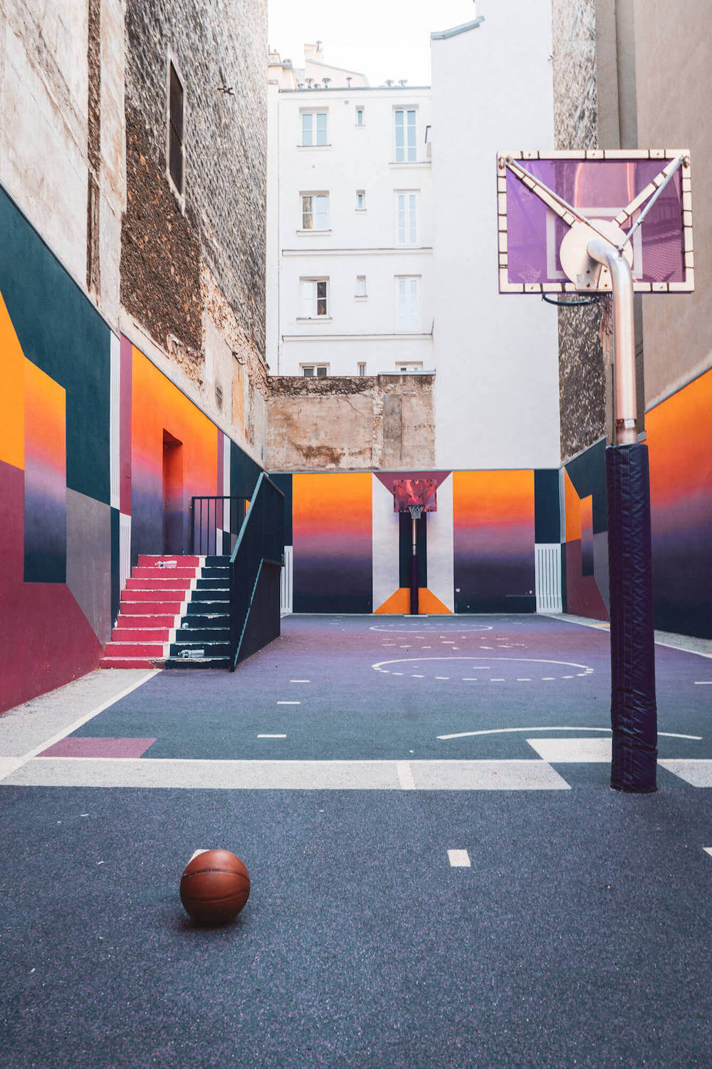 Pigalle basketball court