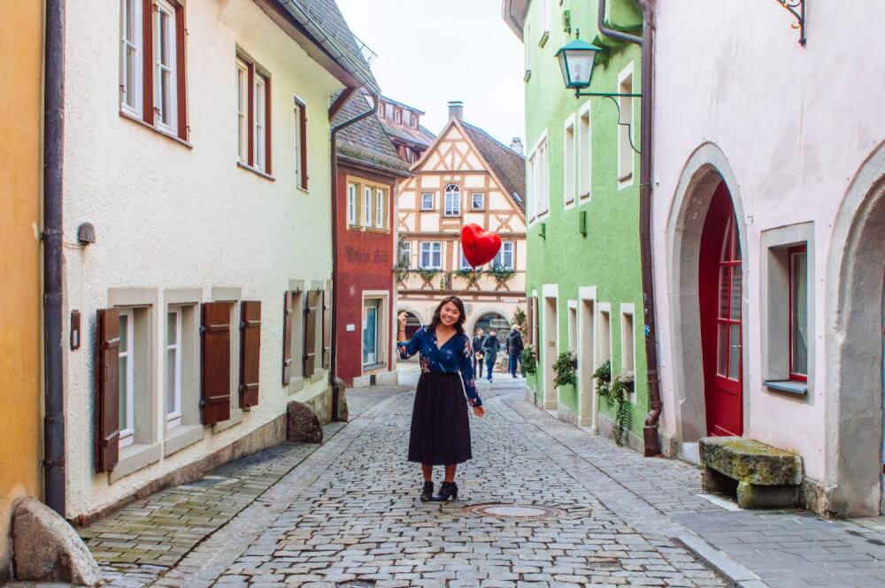 You NEED to read this article if you plan to travel in Germany. These important must-knows are crucial if you are planning that Germany trip! #Germany #travel #Europe #traveltips