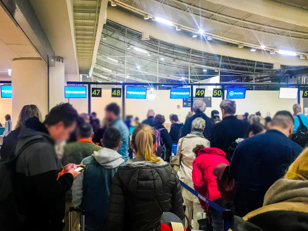 RyanAir check in desks at Faro Airport