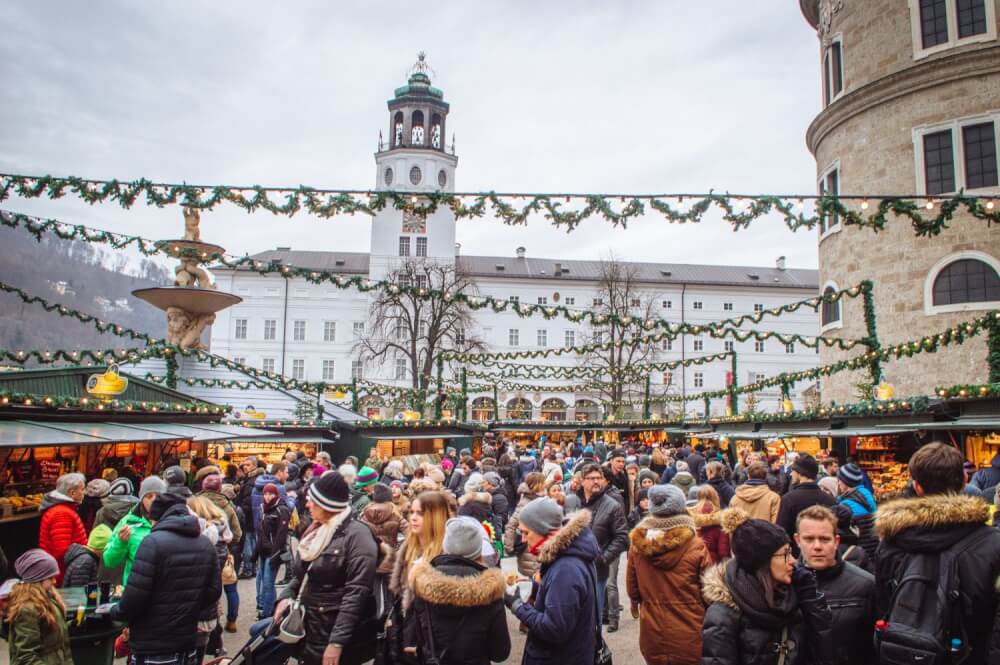 THE best and most thorough guide out there for Munich Christmas Markets! Don't miss this guide if you're planning on visiting Munich, Germany for Christmas Markets. Includes the best markets to visit, what to do, what to eat and more. #Munich #Germany #Christmas #ChristmasMarkets