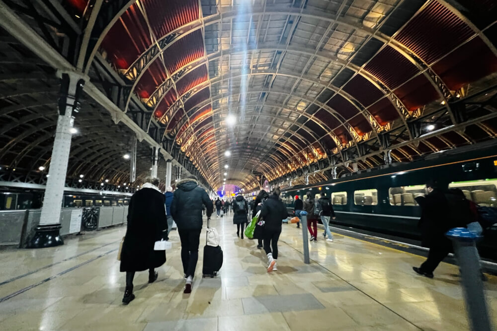 train travel tips uk