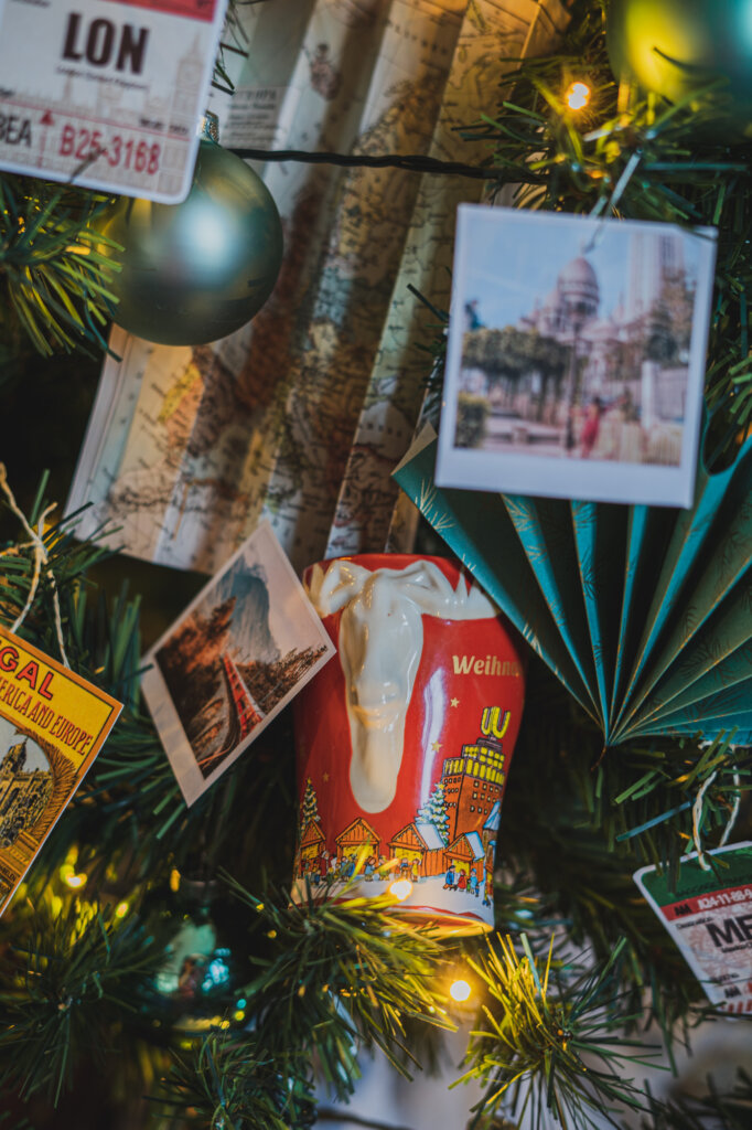 travel theme christmas tree