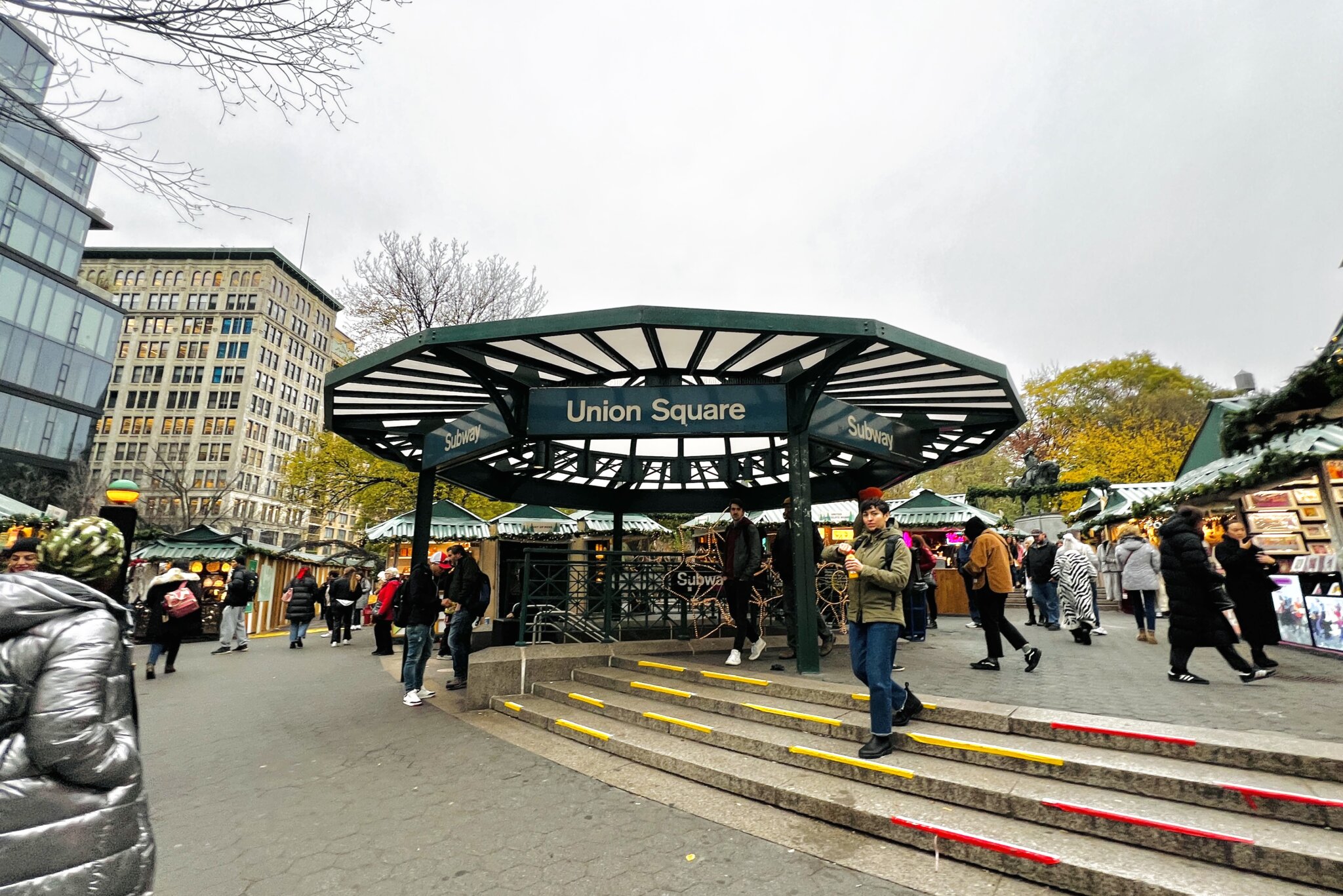 25 Magical Things to Do During the Holidays & Christmas in New York (2024)