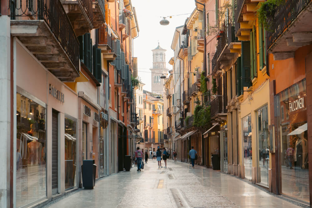 tourist centre verona