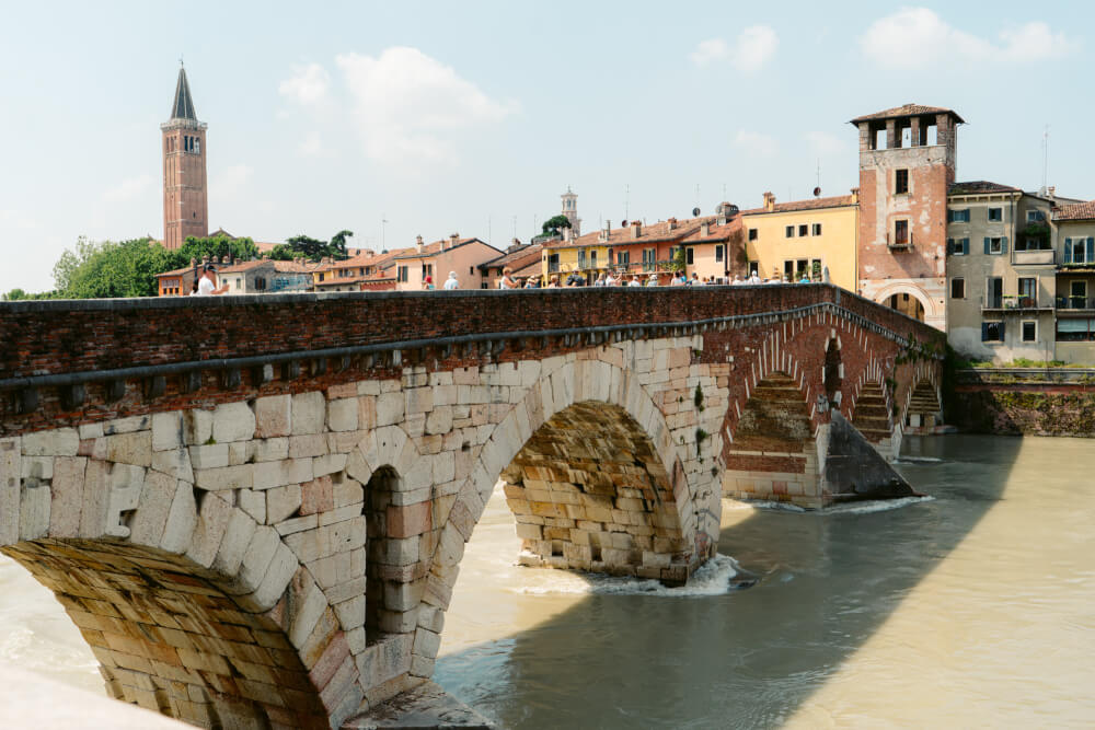 tourist centre verona