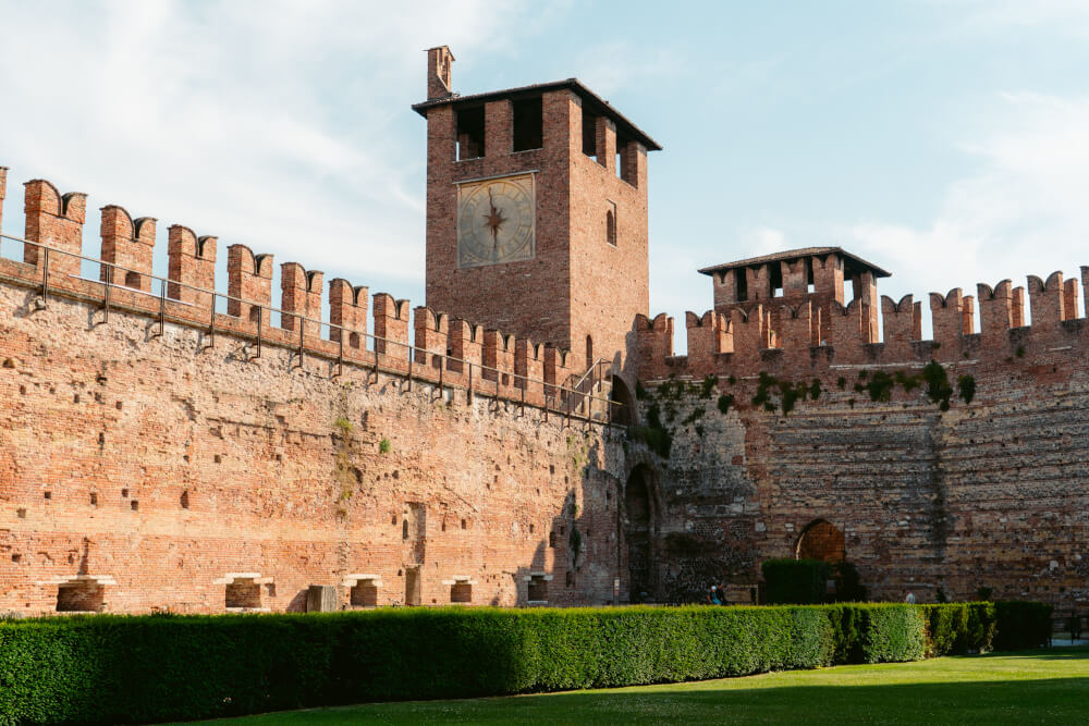 tourist centre verona