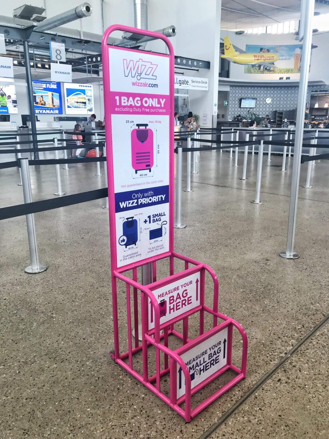 wizz air baggage price at airport