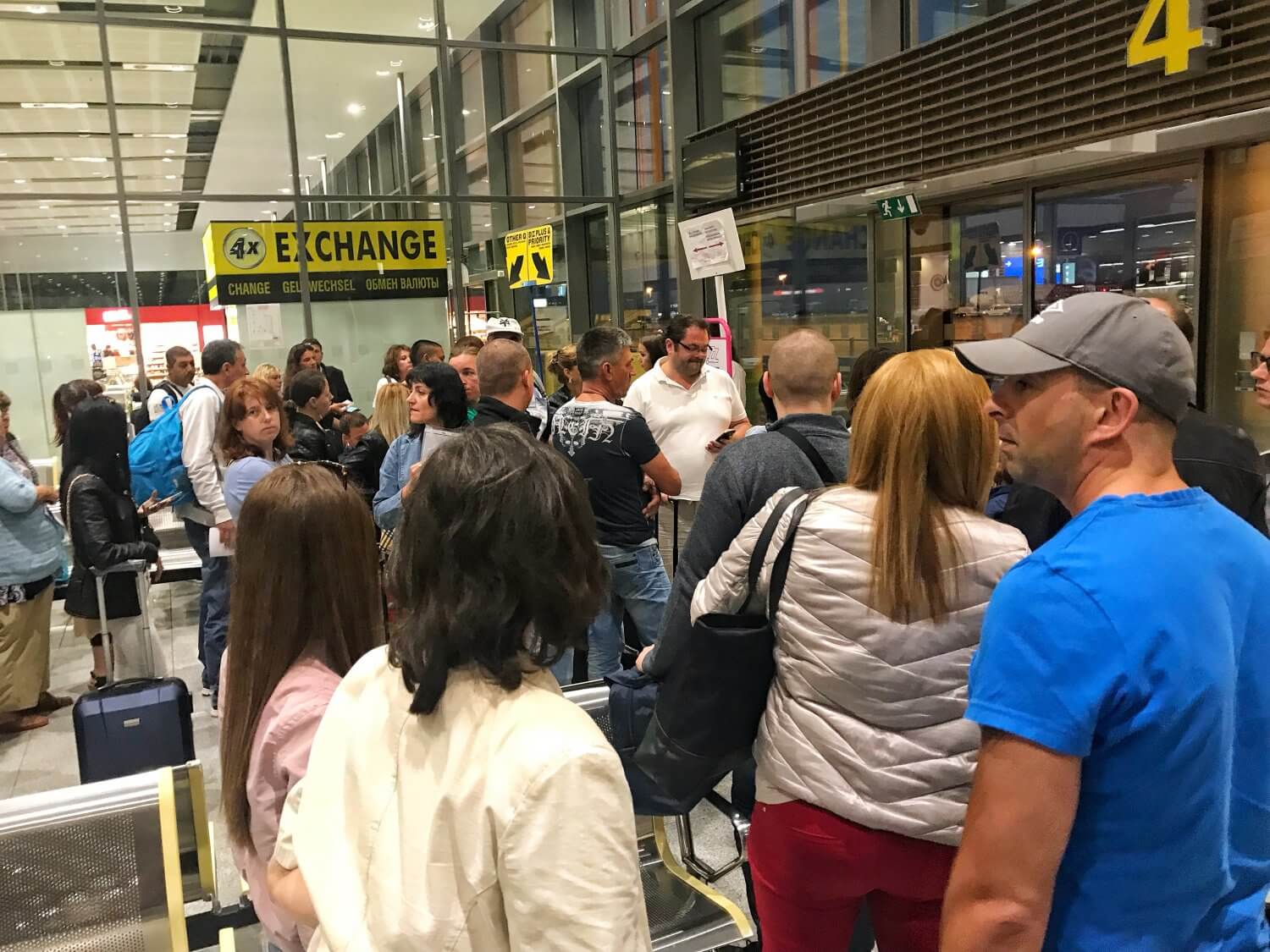 Crazy crowds for Wizz Air at Varna Airport