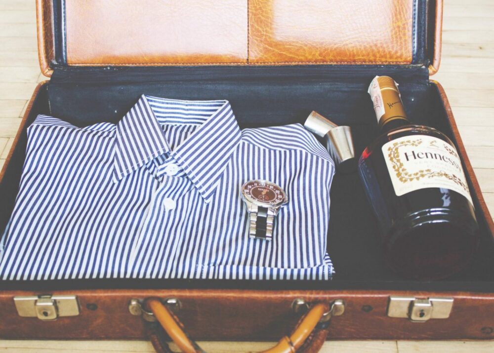 10+ Travel Gifts for Dad (That He’ll Actually Appreciate!)