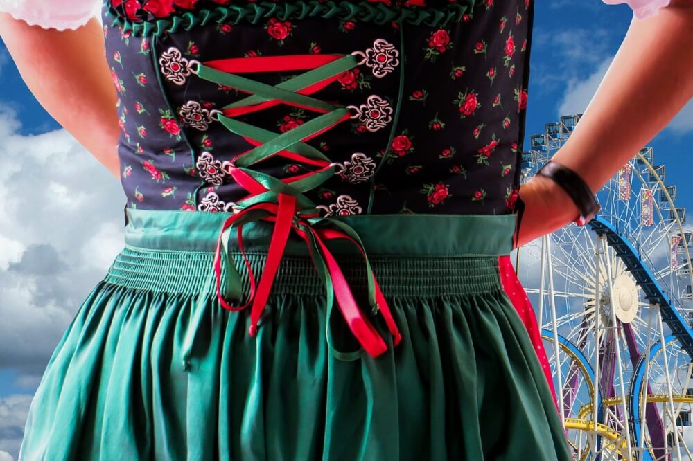 THE best Oktoberfest clothing guide aimed at tourists visiting Oktoberfest in Munich! If you want to know what to wear to Oktoberfest and what to look for in the perfect outfit, this is a must-read. Runs through the 'proper' qualities to look for in the perfect dirndl, lederhosen and the accompanying accessories.