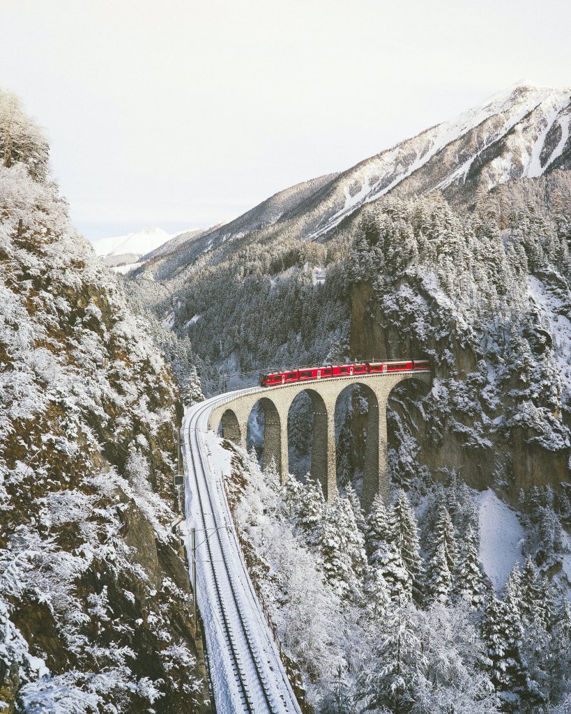 Snowy view over the Landwasser Viaduct