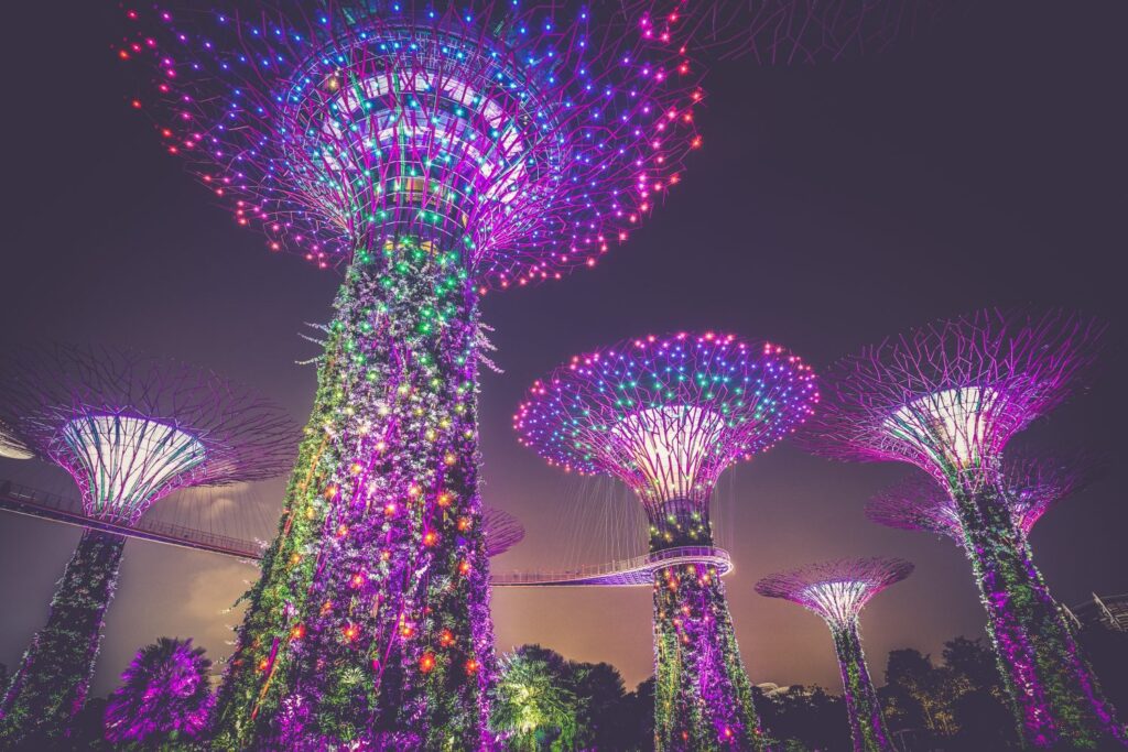 An AMAZING Singapore guide packed with Singapore travel tips and recommendations on things to do in Singapore, where to eat and all sorts of important insider information you need to know for your next trip. #Singapore
