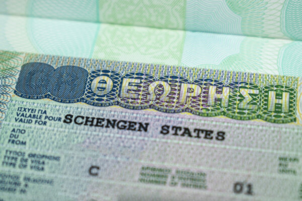 An Easy Guide To The 90/180 Rule For The Schengen Area In Europe