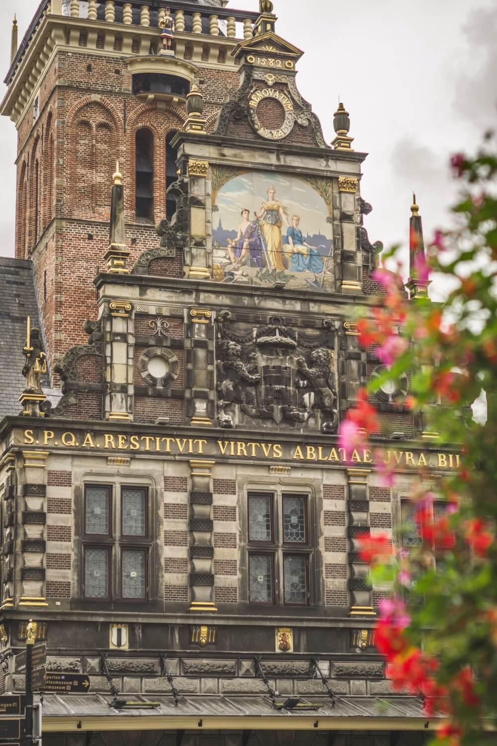 The beautiful exterior of the Alkmaar Cheese Museum.